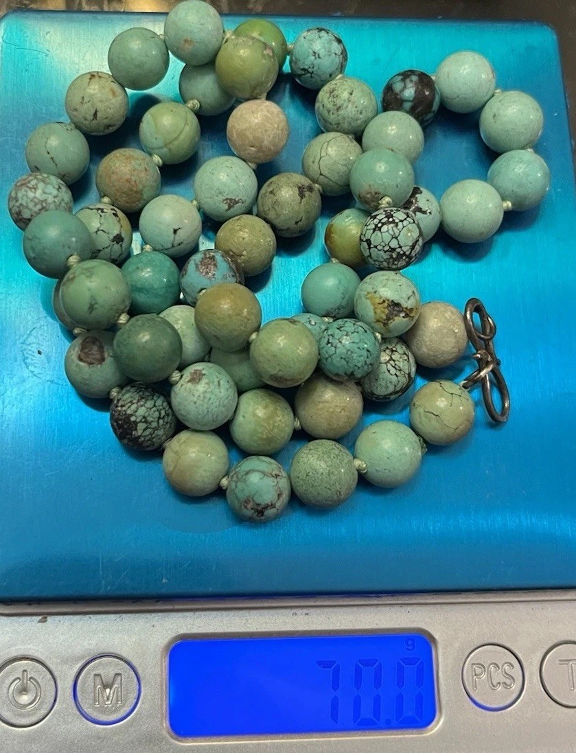 Vintage Hubei Turquoise Beaded Necklace 23.5 in 70 Gram 10.1 mm Double Knotted