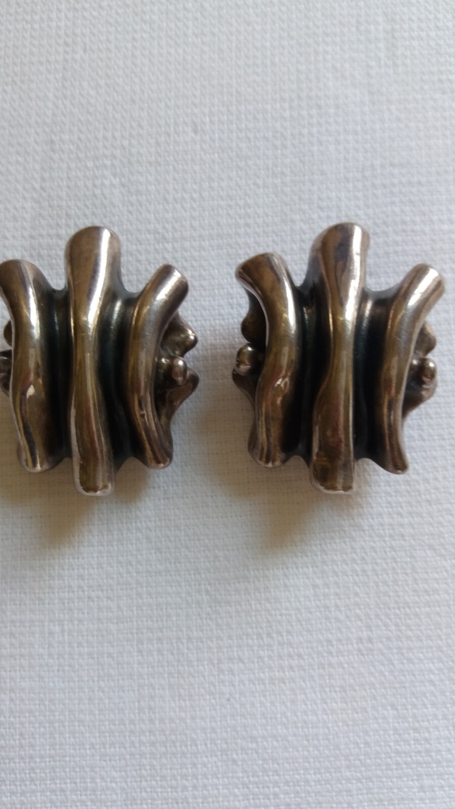 EARRINGS VINTAGE SILVER CHUNKY; Very light despite the size