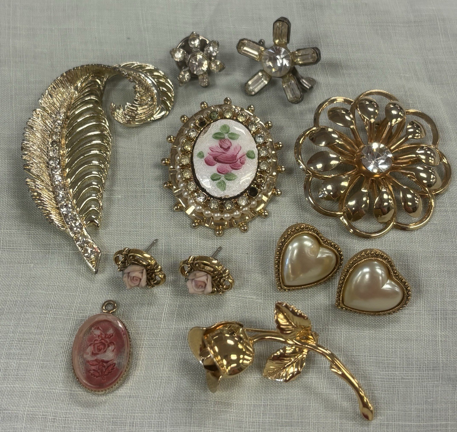 VTG Jewelry Lot Coro Monet 1928 Signed Brooches Earrings Rhinestone Gold Estate