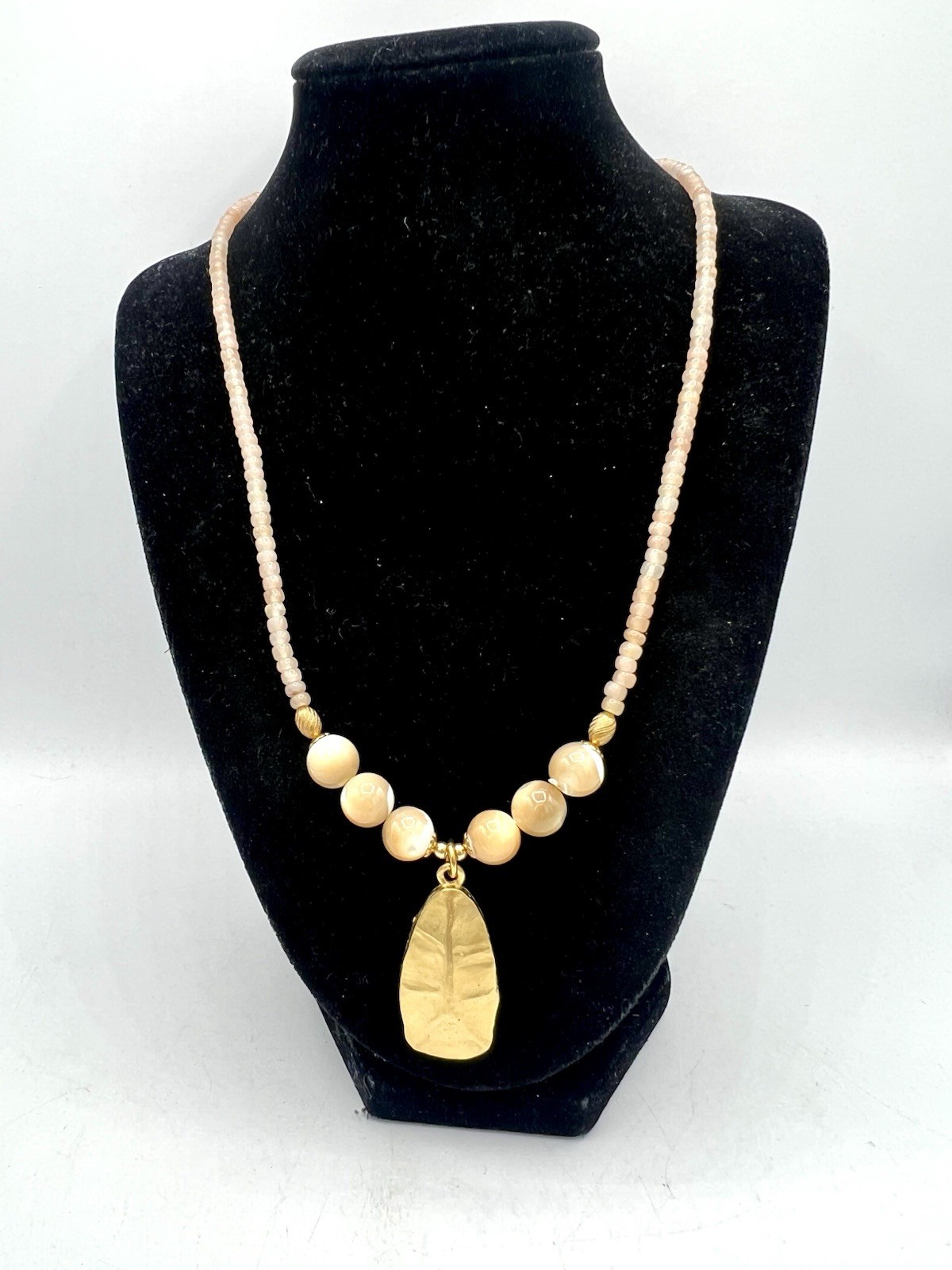 Vintage NOS Egyptian Gold MOP Peach Agate Gemstone Necklace Saks $125 RO-DO AC