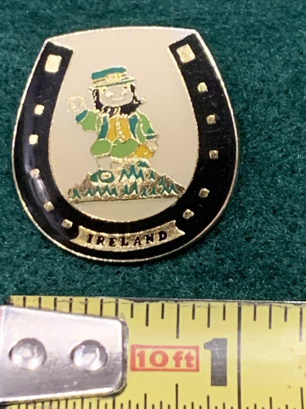 Vintage Gold Tone Leprechaun Horse Shoe Lucky Pin Ireland