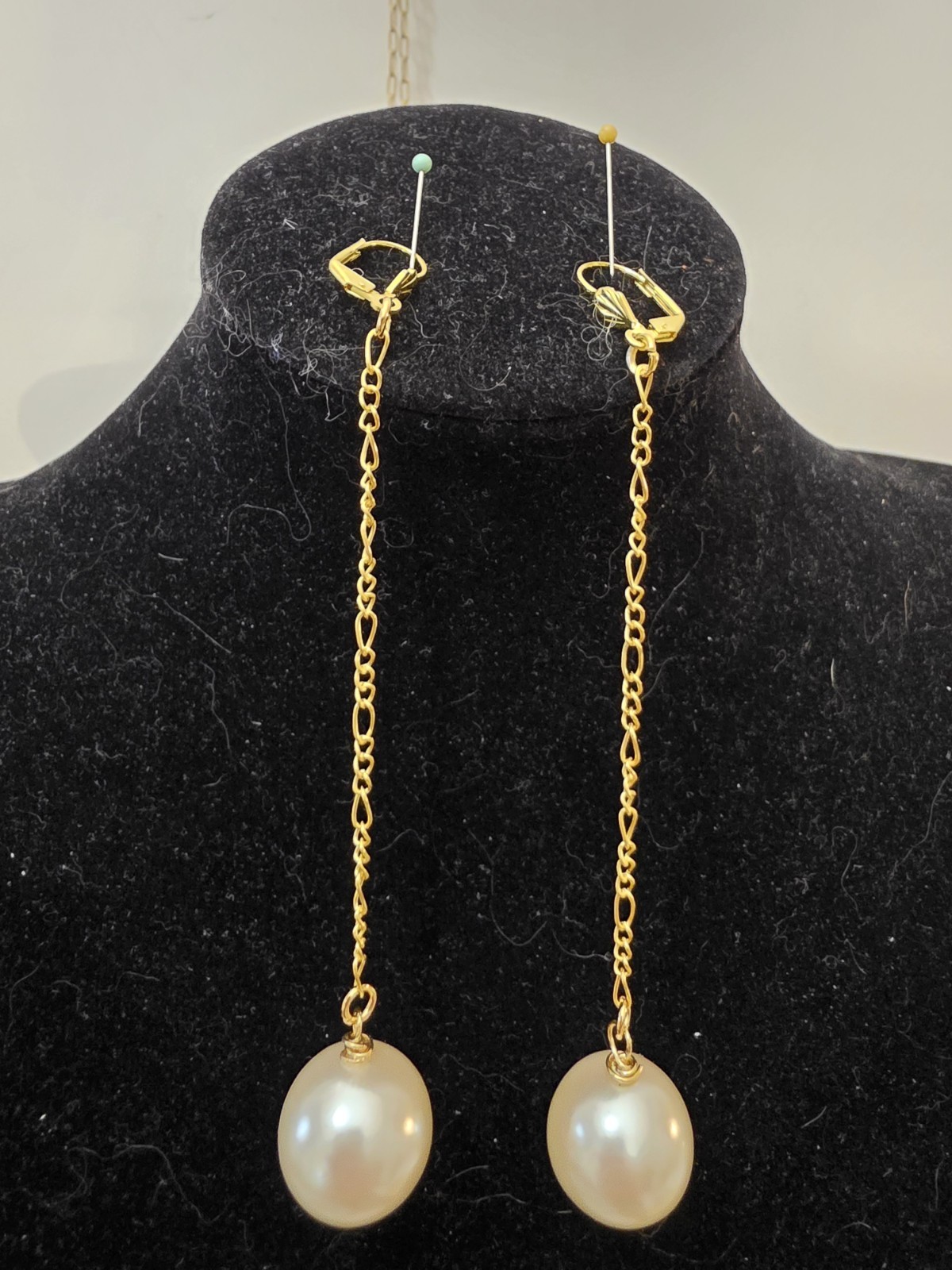 TWIGGY STYLE Ball Drop Dangle with Faux Pearl Long Beaded Earrings 1960s Goldp.