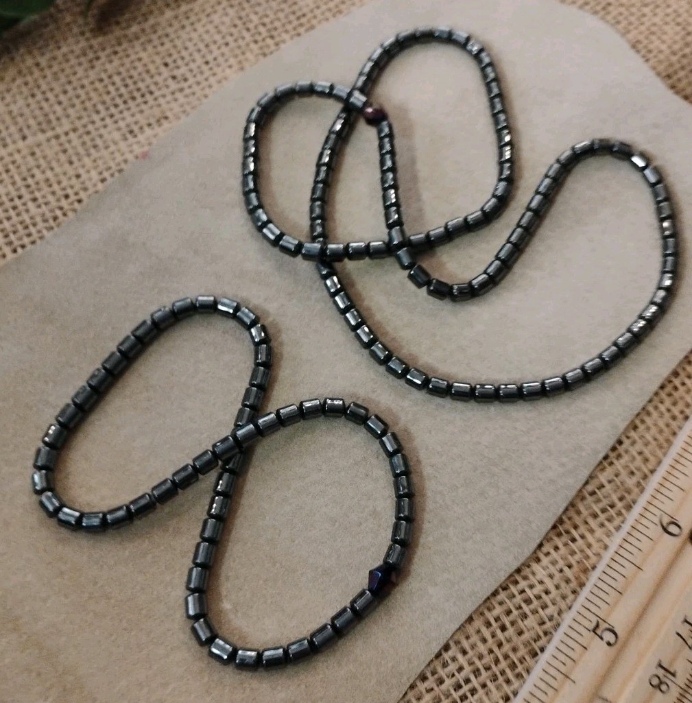 Vtg “Sleek” Hematite Stretch Beaded Necklace and Anklet Set, Accent Beads!