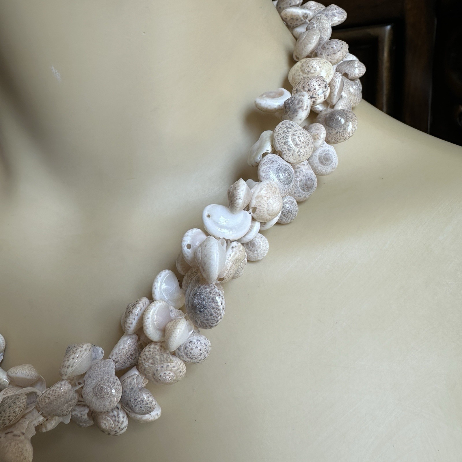 VTG Artisan Seashell Beaded Necklace 32 Inch Nautical Earthy Tropical Boho