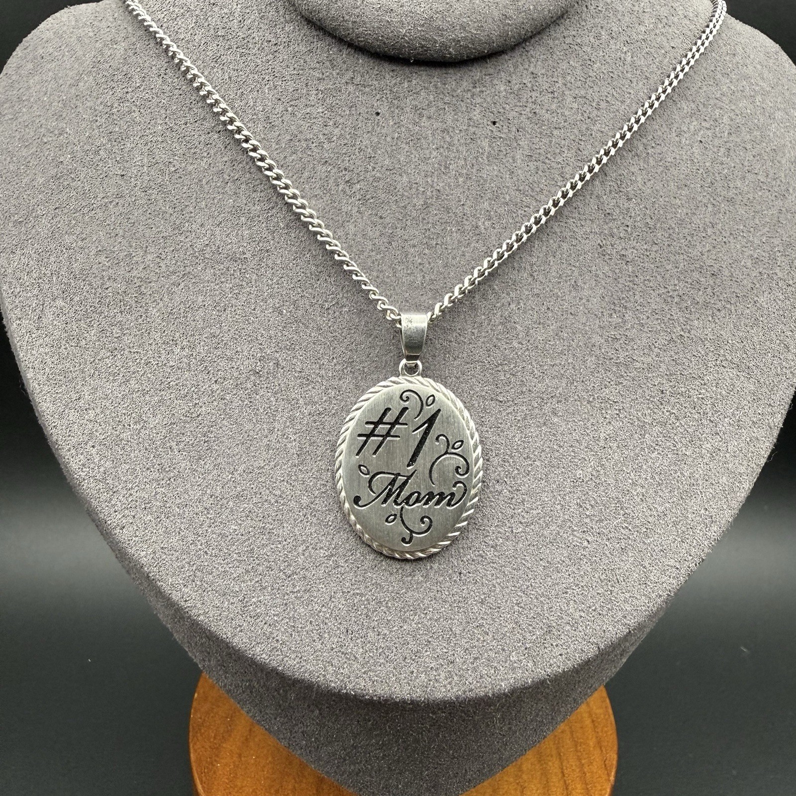 Vintage #1 Mom Pendant Necklace Silver Tone Black Enamel Minimalist Gift for Mom
