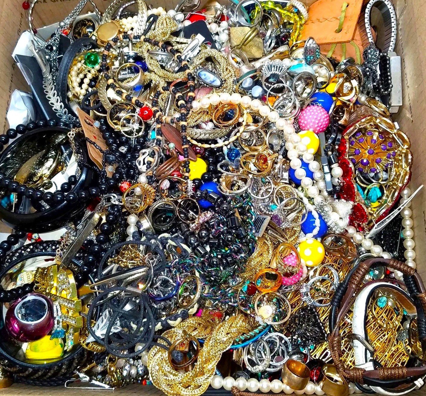 Jewelry Lot 7 Lbs Pounds Unsearched Junk & Wear Vintage & Mod Tangles Treasure