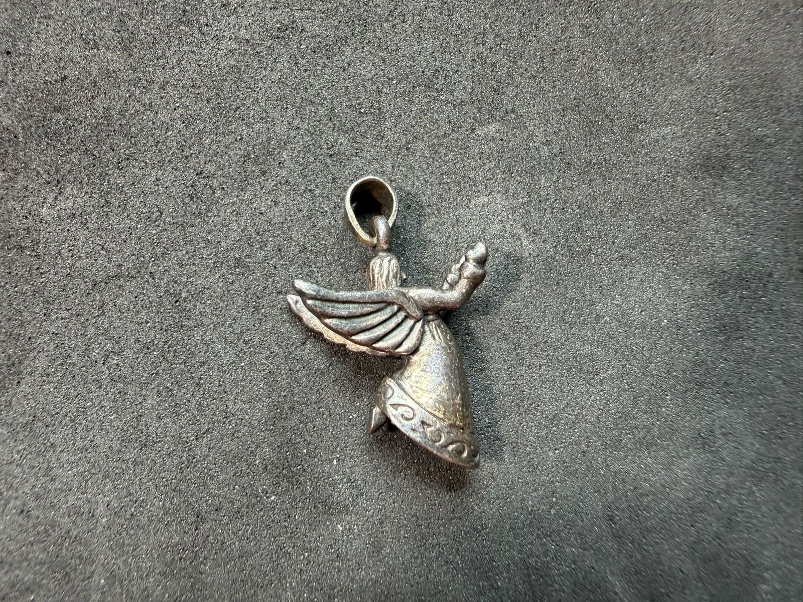 4.12g Vintage Sterling Silver 925 Angel Wing Guardian Pendant Engraved Robe M
