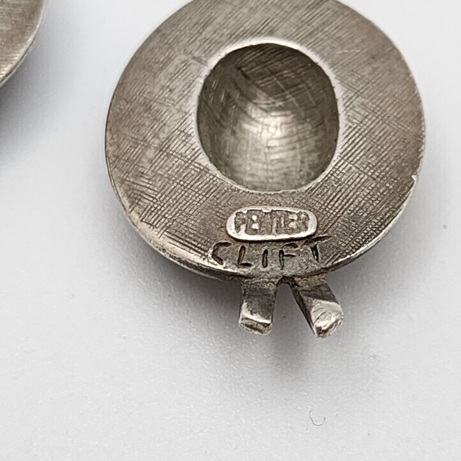 Vtg Clift Straw Hat Flowers Pewter Dangle Pierced Earrings 1.25″