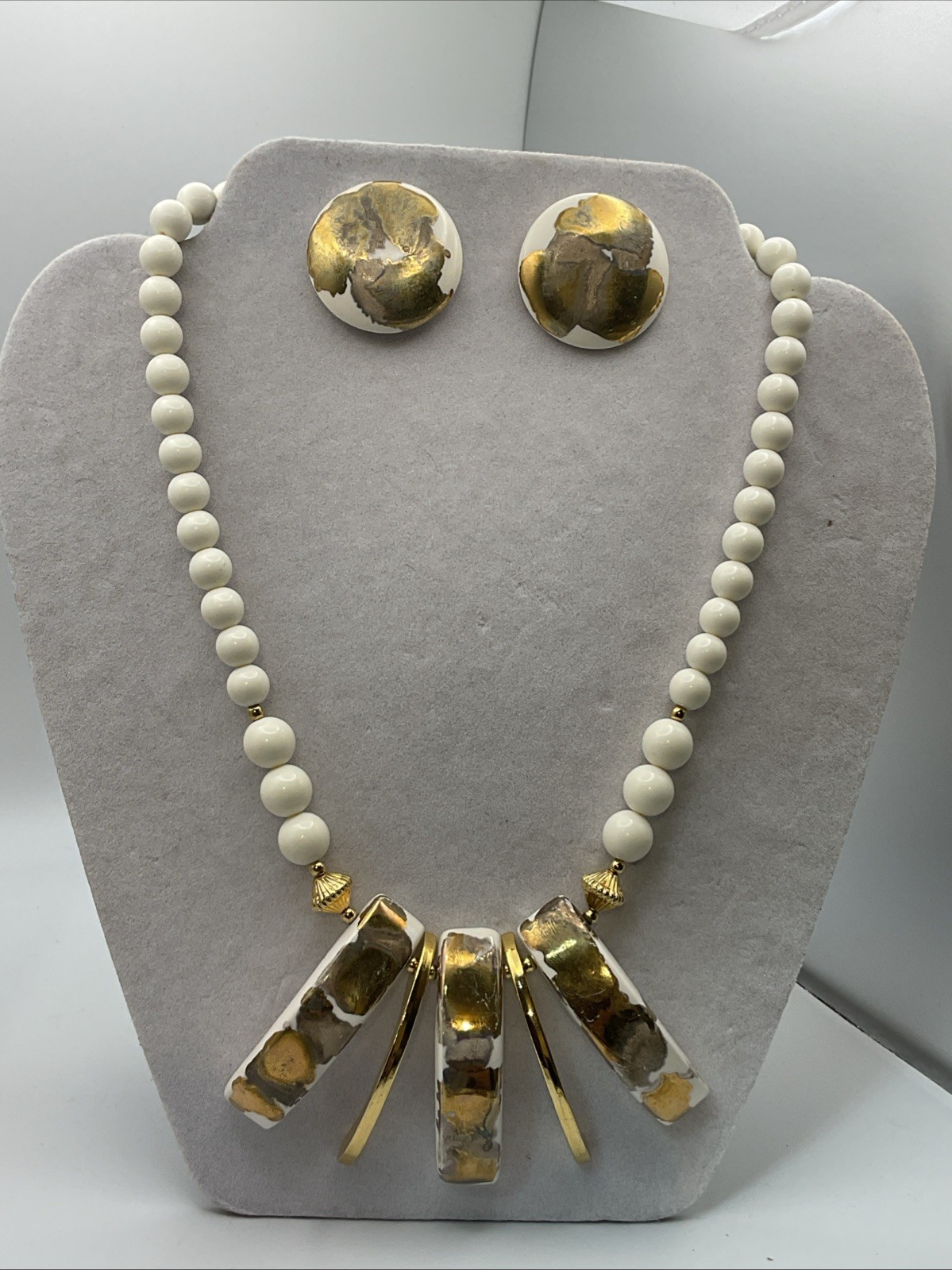 Vintage 60s-80s White & Gold-tone Chunky Bib Necklace/ Earring Set Marked Japan