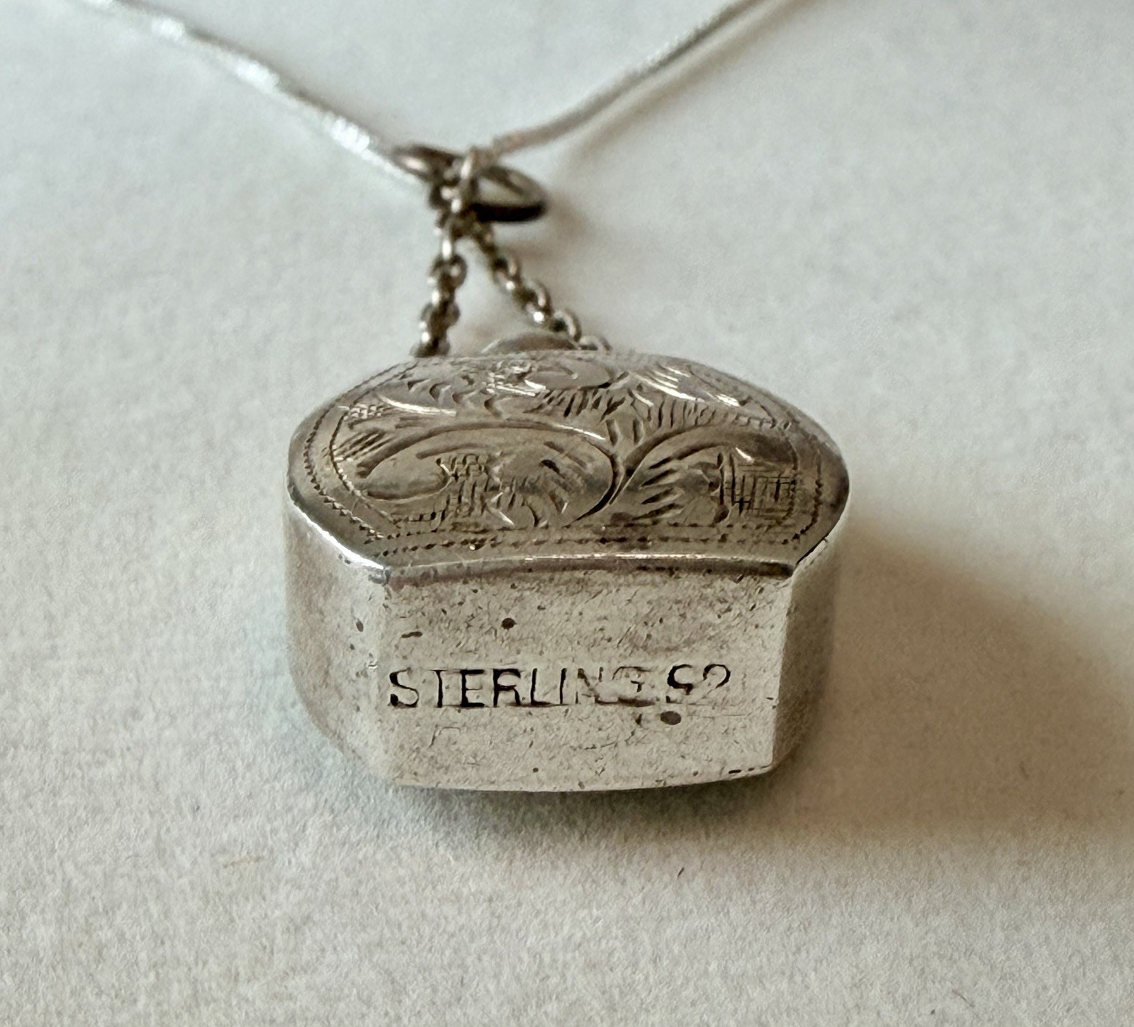 Vtg Sterling SOLID Silver Purse Pendant Necklace Hand Engraved 18” Chain 5.25g