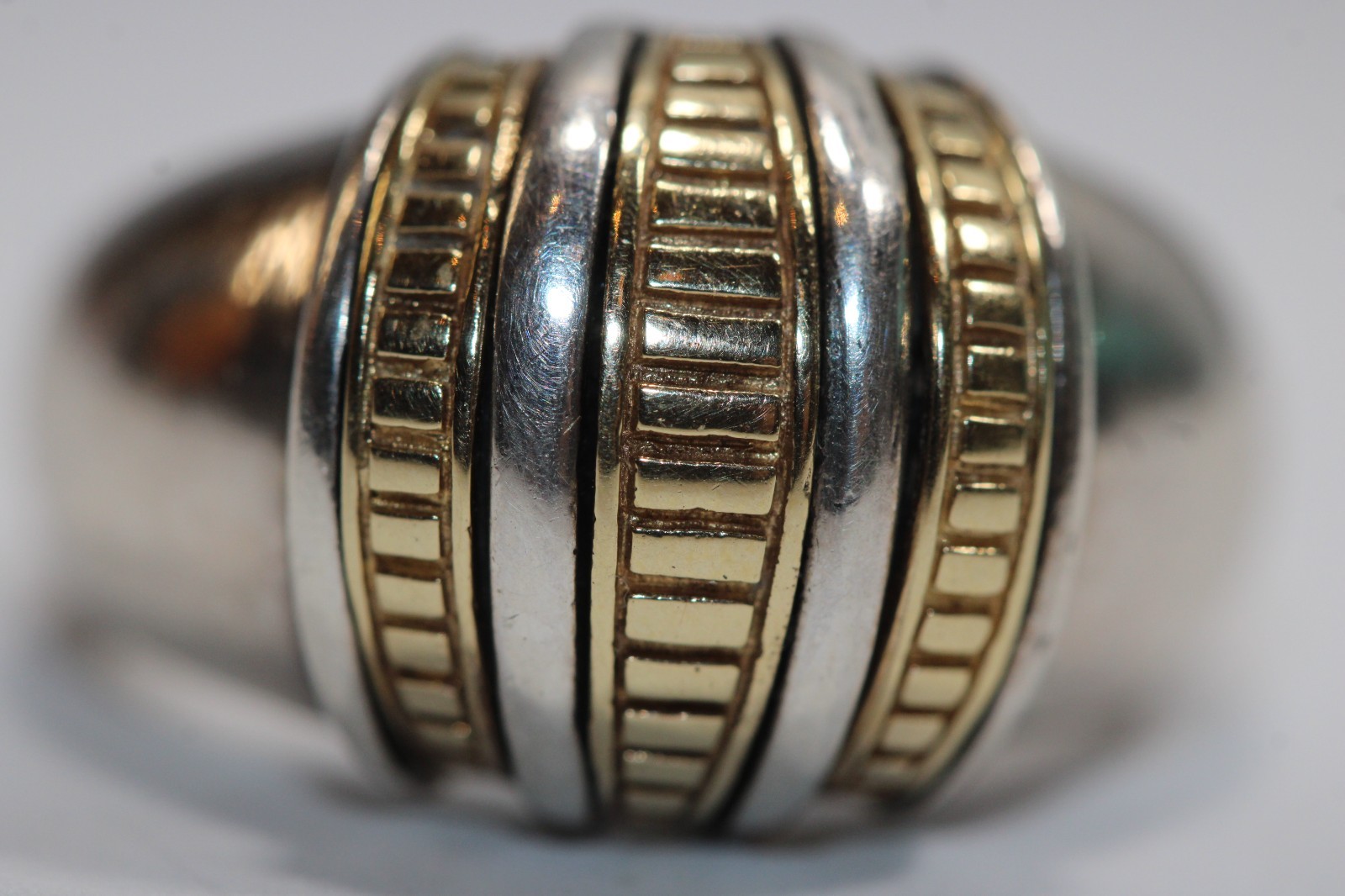 925 Sterling Silver 14K Gold Vintage Modernist Ribbed Dome Ring Size 7