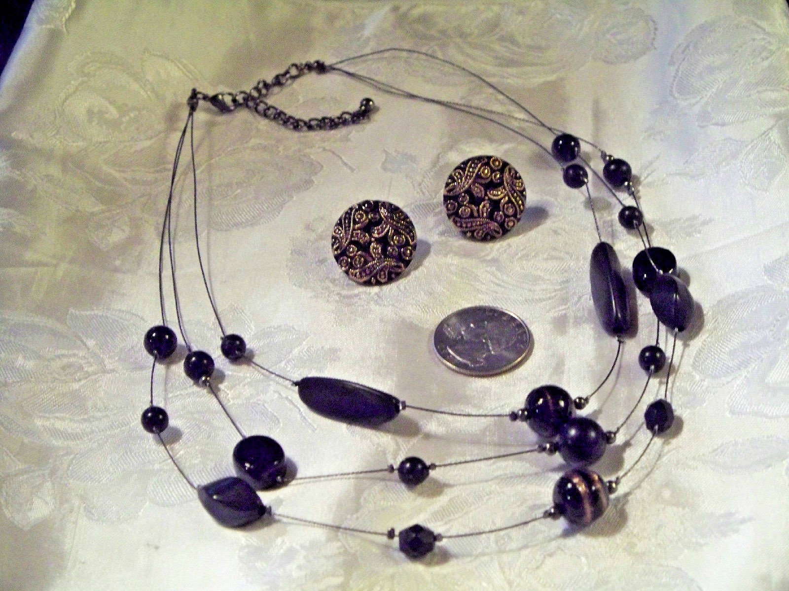 VINTAGE BLACK GLASS&LUCITE BEAD INVISABLE WIRE 3 STRAND NECKLACE+POST EARRINGS