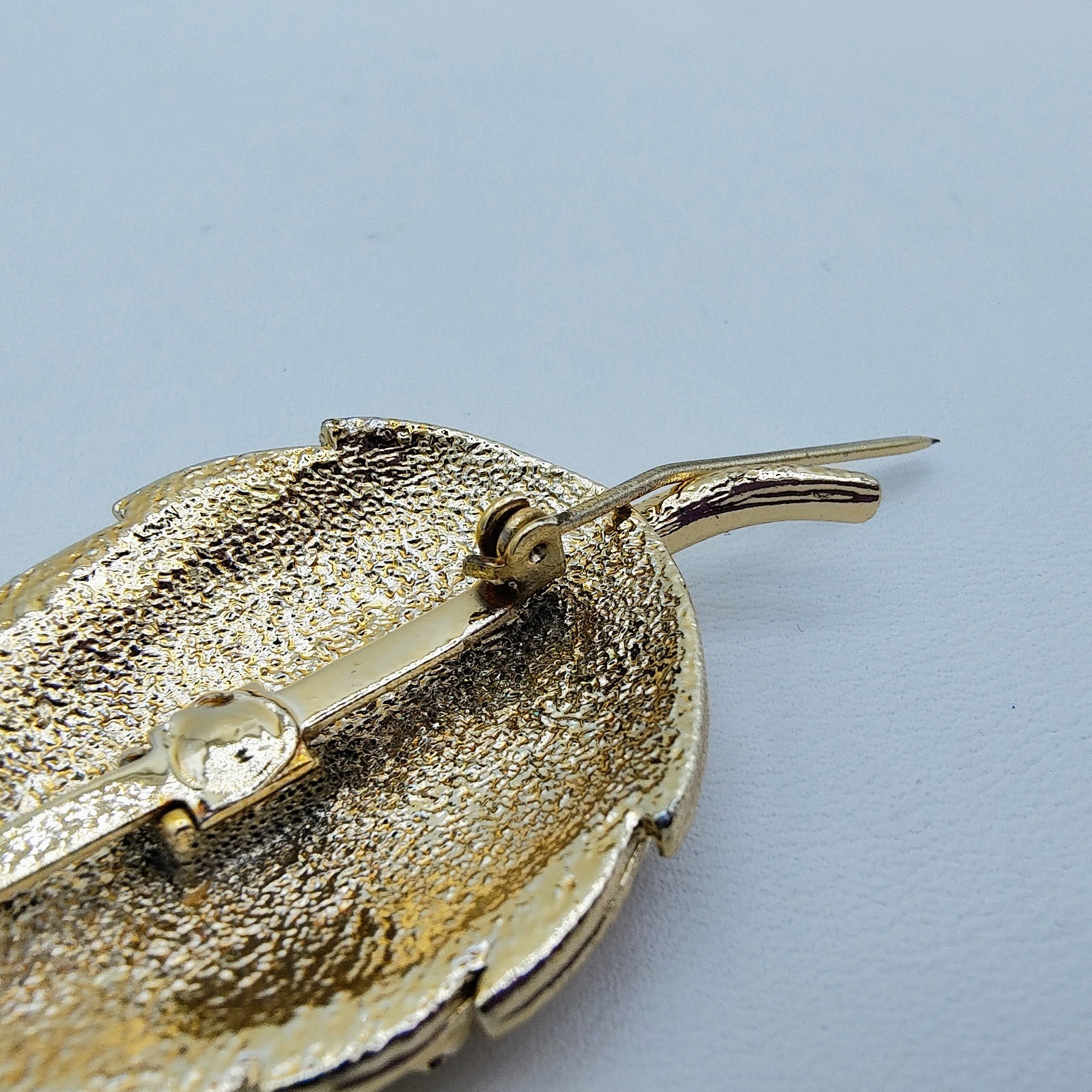 Vintage Gold Tone Leaf Brooch Nature Botanical Organic Chic Autumn Sculptural