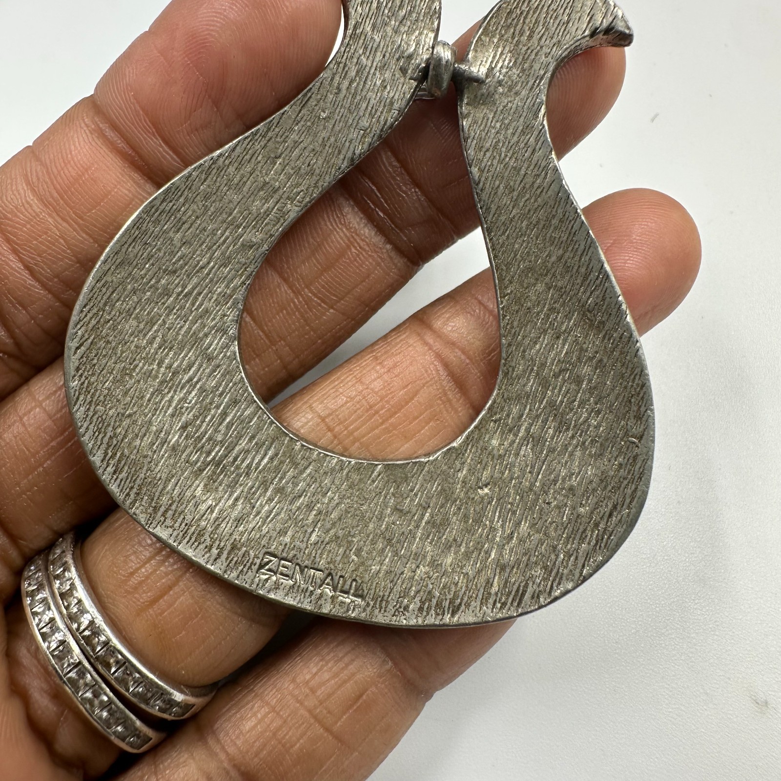 Vintage Robert Zentall Choker Necklace Silver Tone Hammered Modernist Pendant