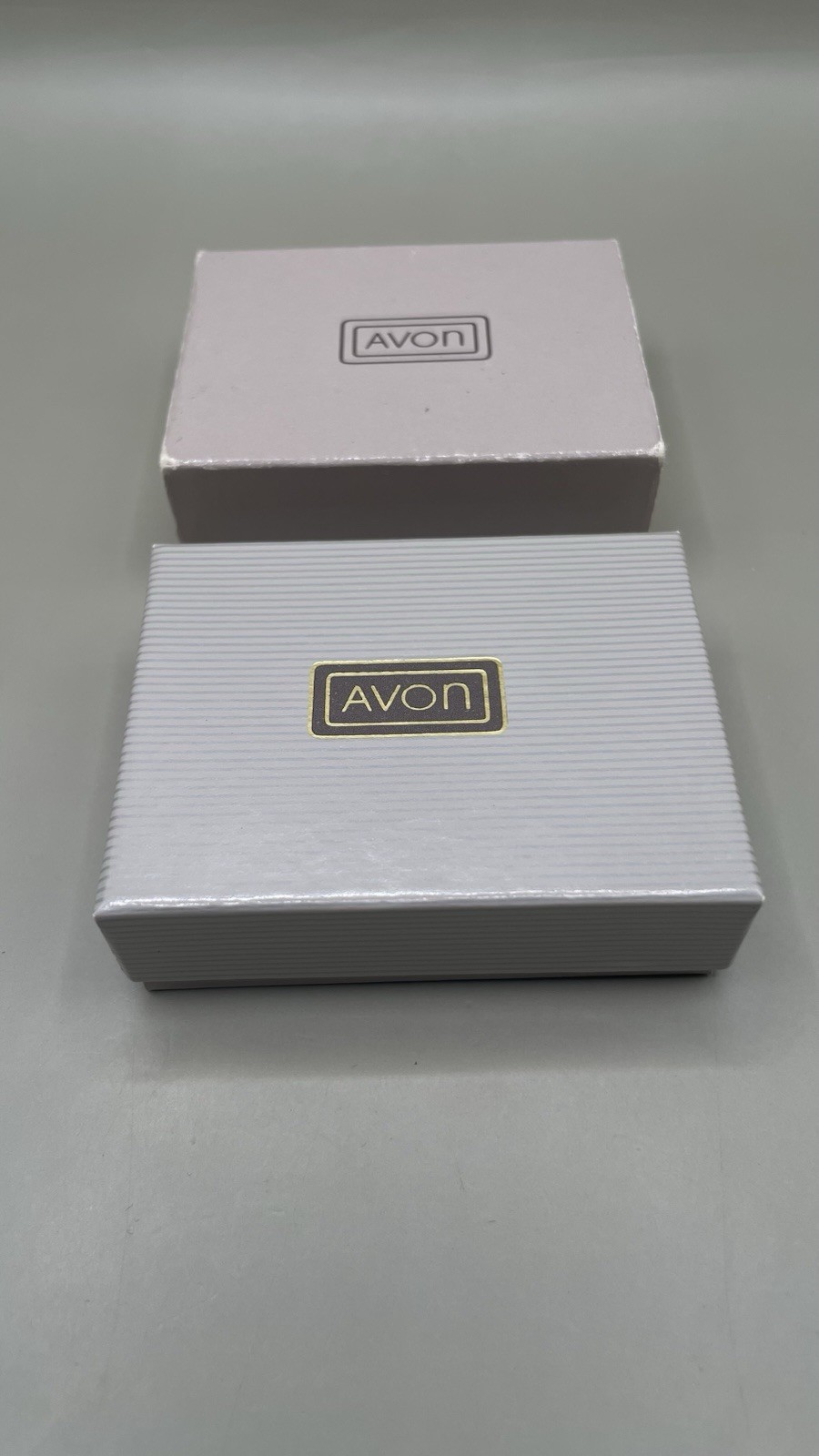 Avon Women’s Pendant Necklace Gold Tone Metal Simulated Diamond Accent 1984