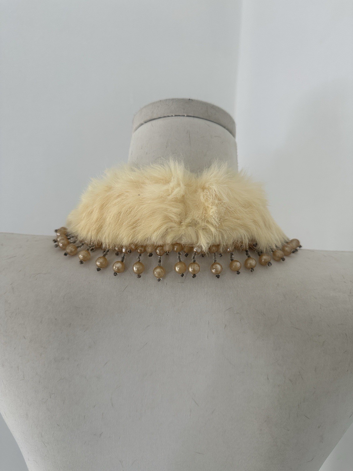 Vintage 40s Rabbit Fur Faux Pearl Beaded Necklace Collar