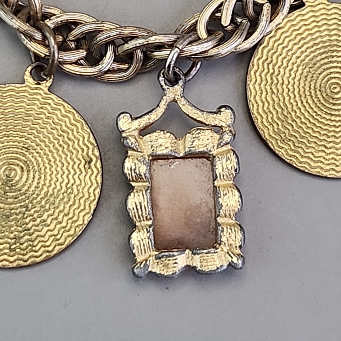 Vintage Intaglio Charm Coin Bracelet Carnelian Signet 7″ Signet Gold Tone Worn