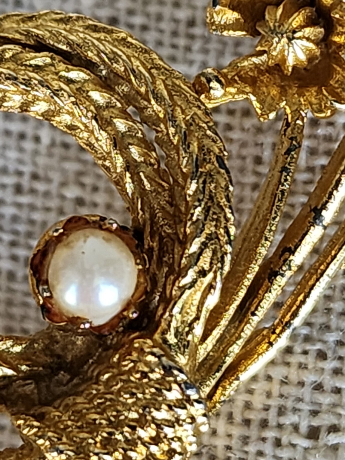 Vintage Gold Tone Brooch Floral Bouquet Prong Set Faux Pearl Pin Romantic Classy