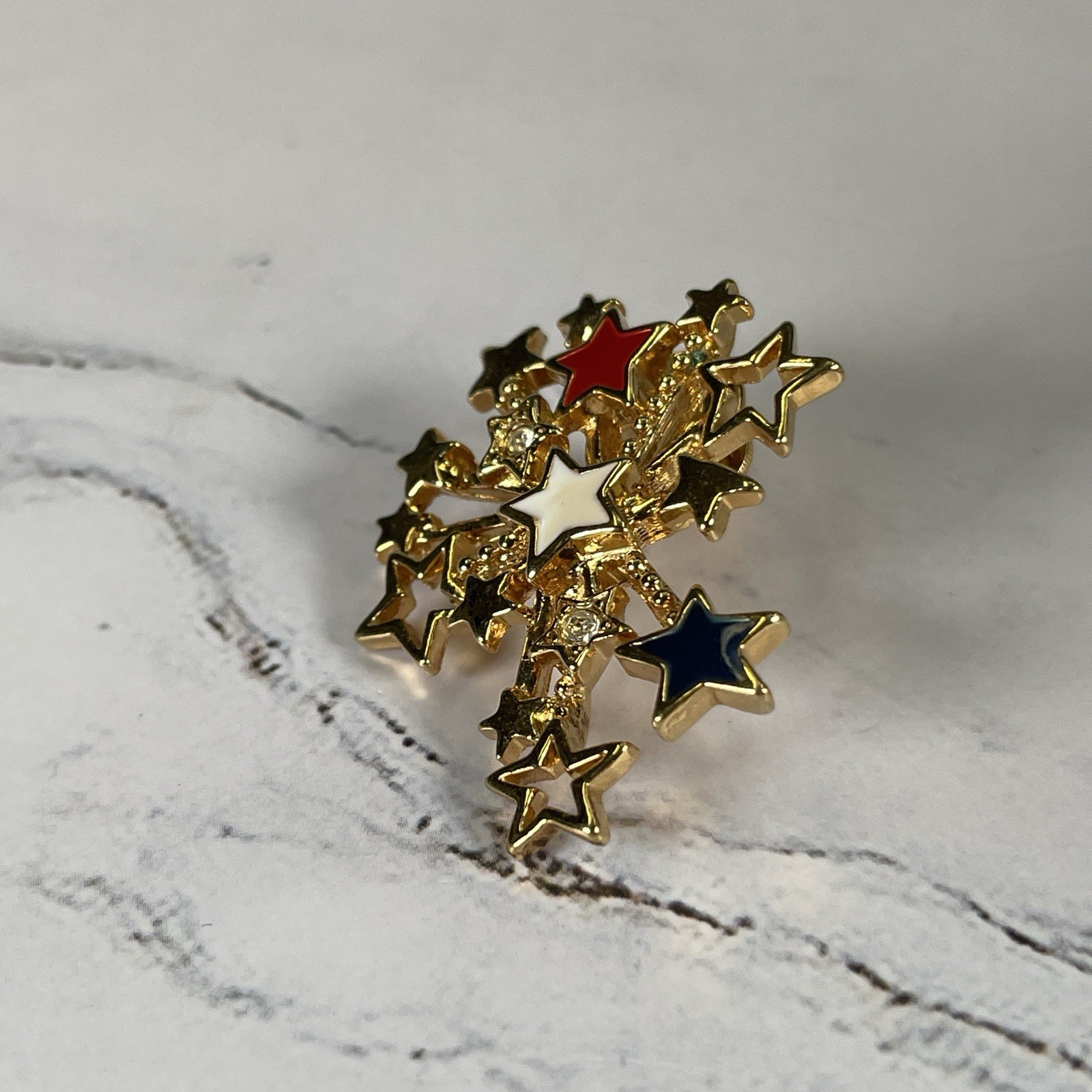 Vtg AVON Gold Tone Red White & Blue Enamel Patriotic Star Fireworks Lapel Pin