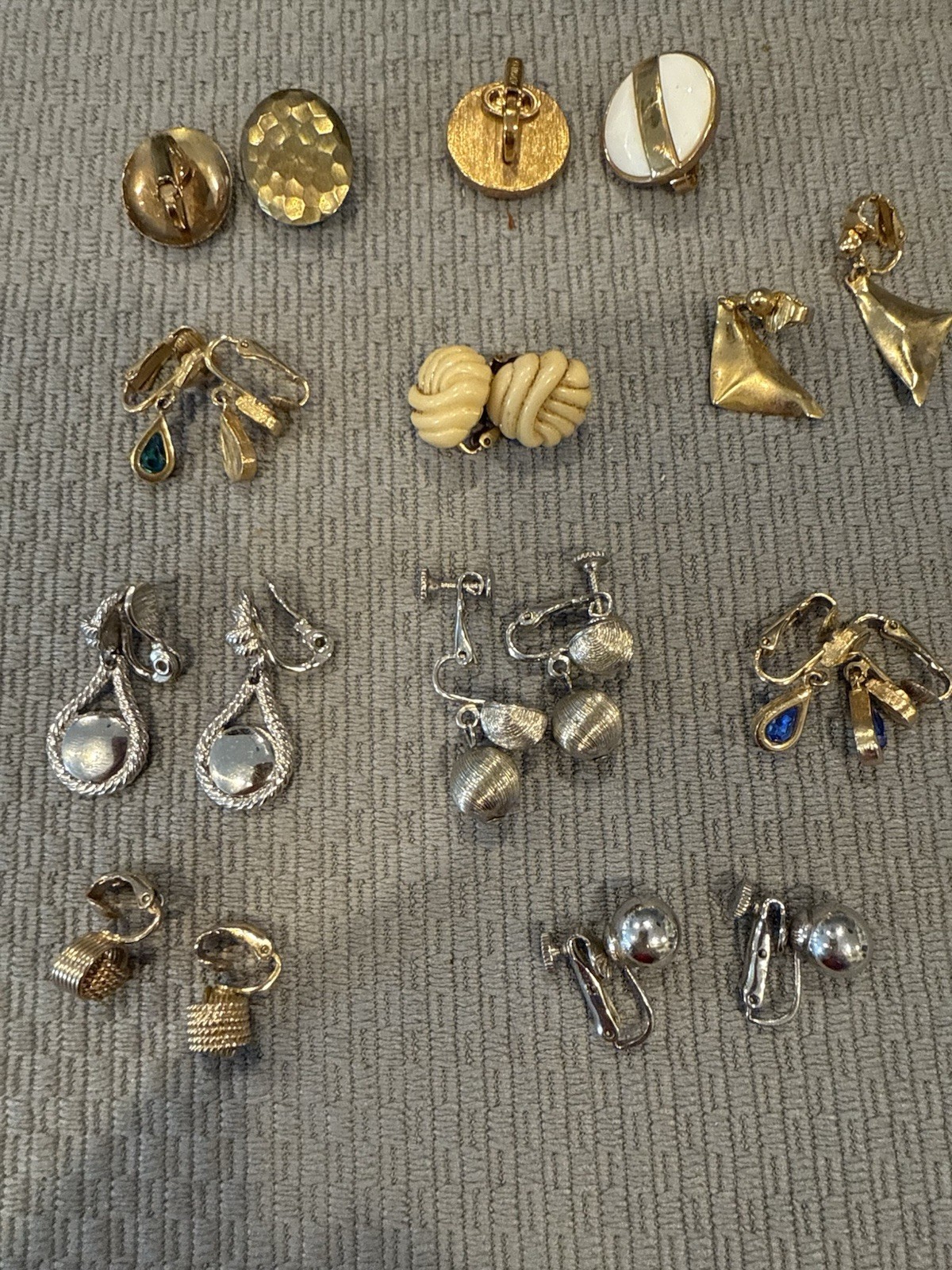 Vintage 10 Pairs Of Screw Back & Clip Earrings Costume Avon, Monet And Unknown