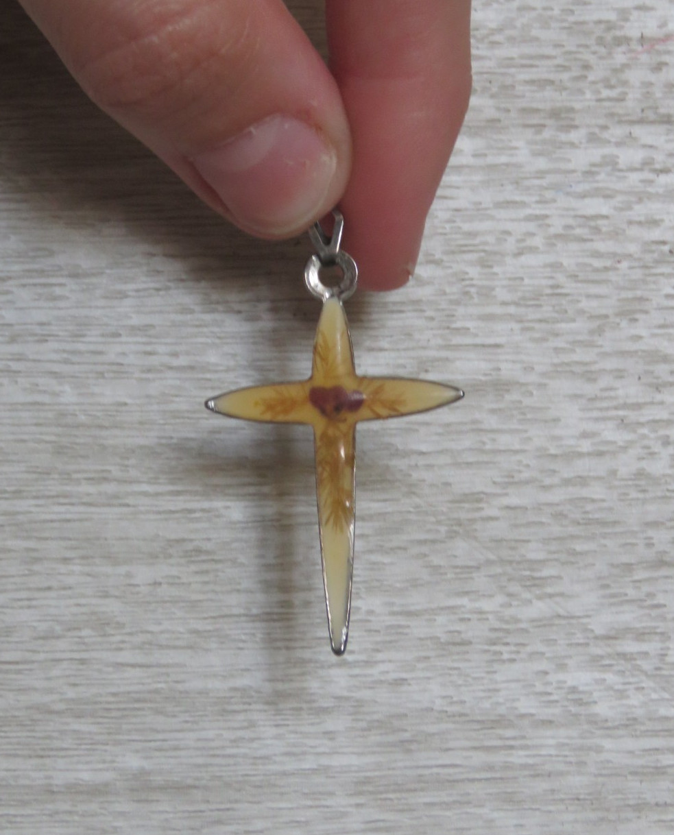 VTG Religious Resin Metal Dried Flowers Star Cross Necklace Pendant 1.5″