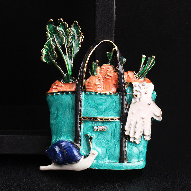 Retro Creative Rustic Carrot Vegetable Basket Snail Brooch Women Jewelry Gift