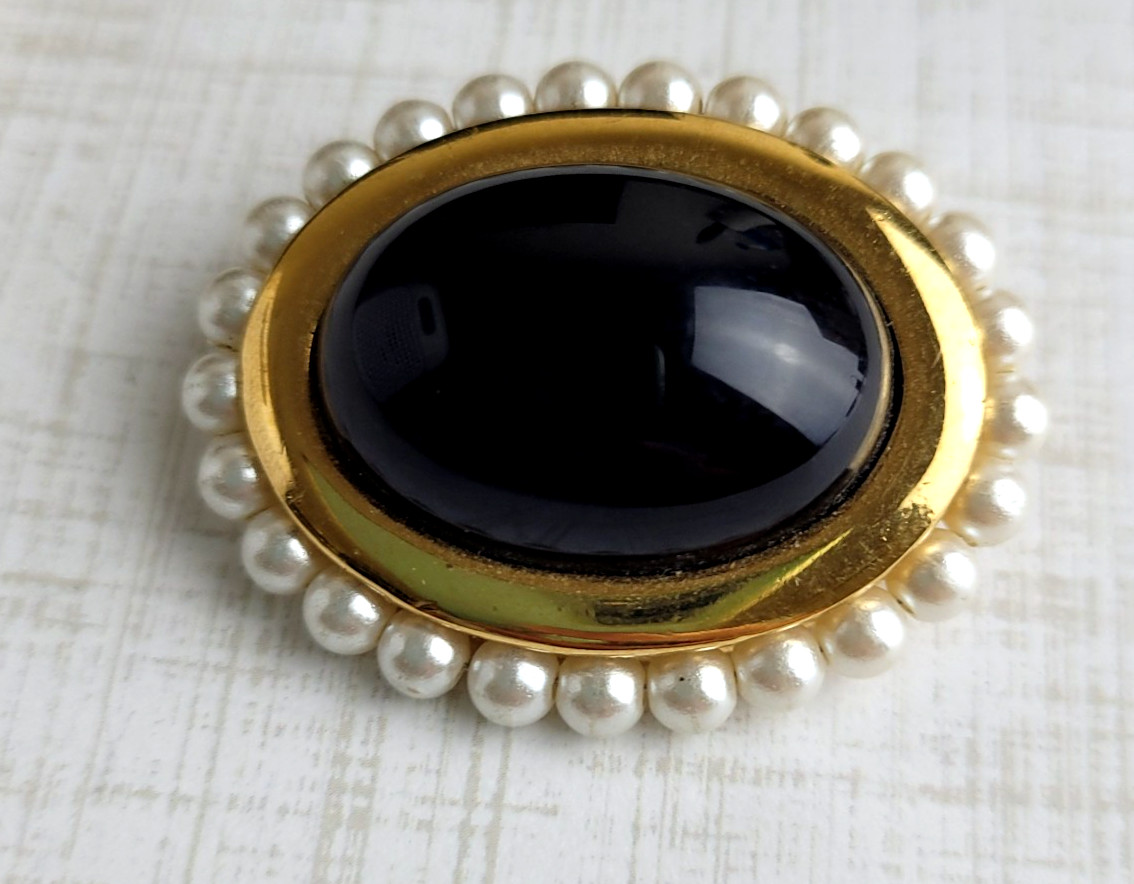 Vintage Napier Black Domed Cabochon Faux Pearl Brooch