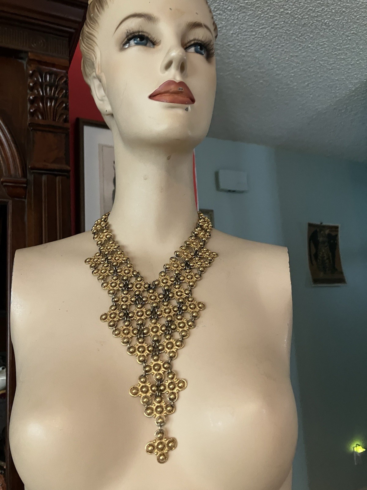 1971 MONET “MORESQUE” Gold Egypt Revive Etruscan Runway Statement Bib Necklace