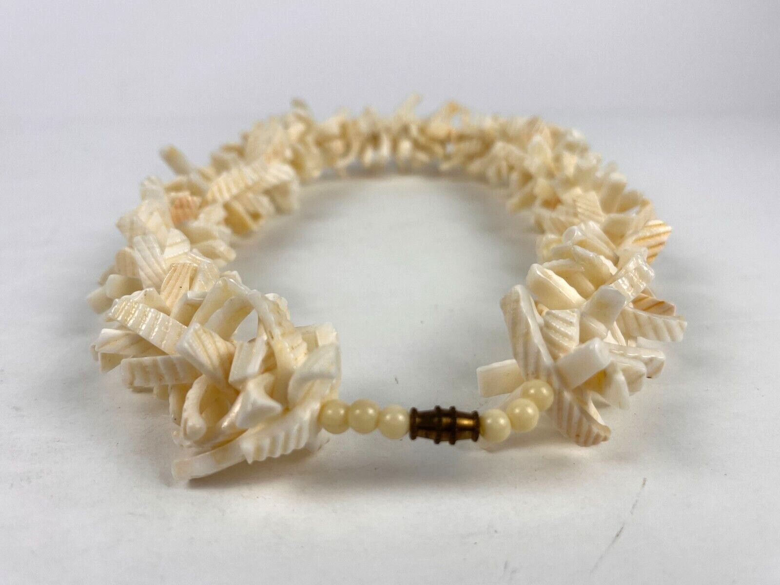 Vintage Natural Sea Shell Chip Choker Necklace Hand Made Boho Beach 17”