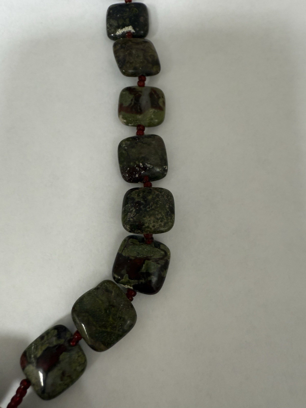 NATURAL JASPER STONES GRAINED SHAPES 10″ LENGTH NECKLACE VTG style timeless
