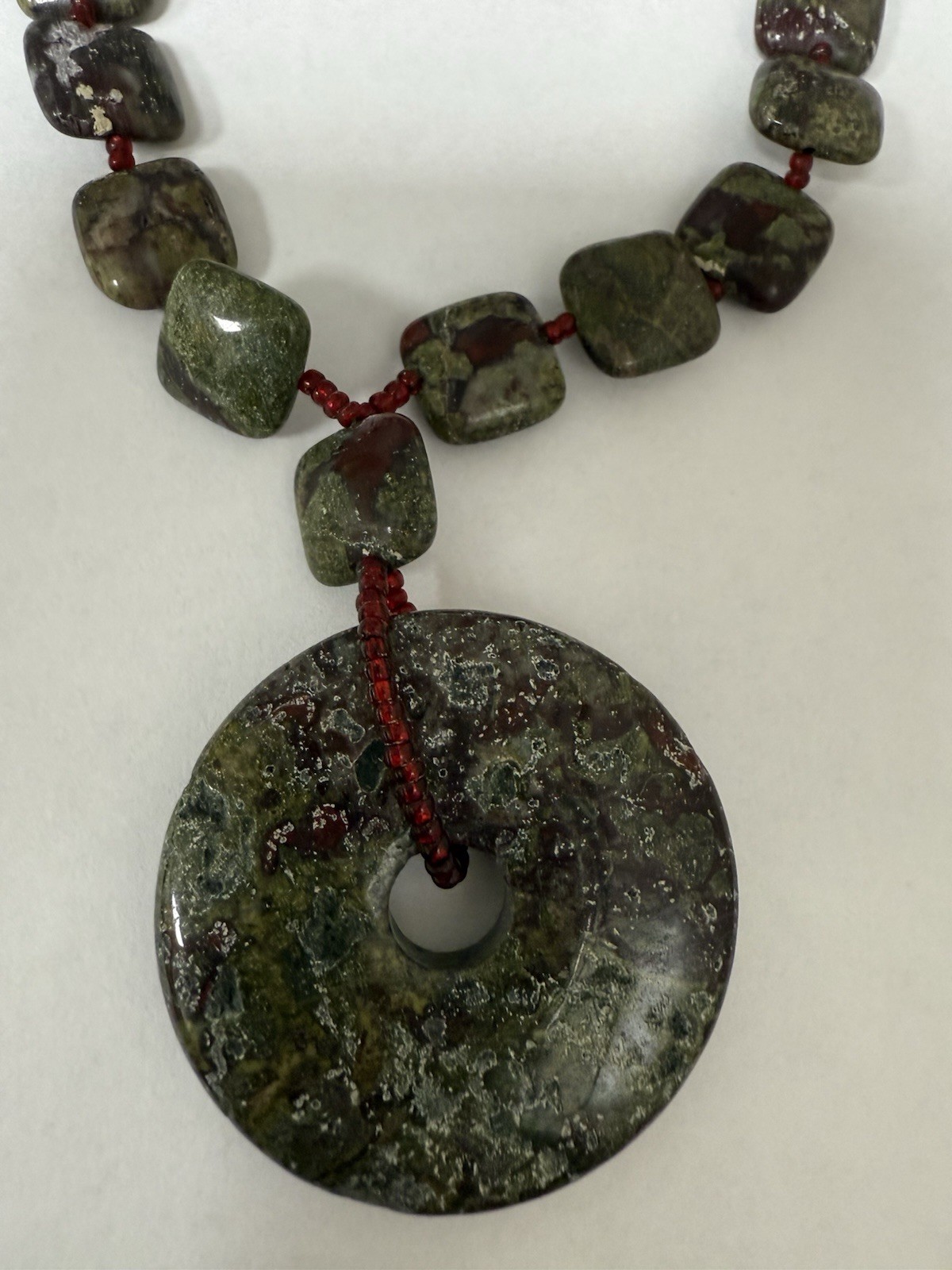 NATURAL JASPER STONES GRAINED SHAPES 10″ LENGTH NECKLACE VTG style timeless