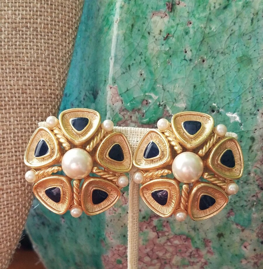 Orena Paris Signed French Vintage Floral Faux Pearl Blue Enamel Clip On Earrings