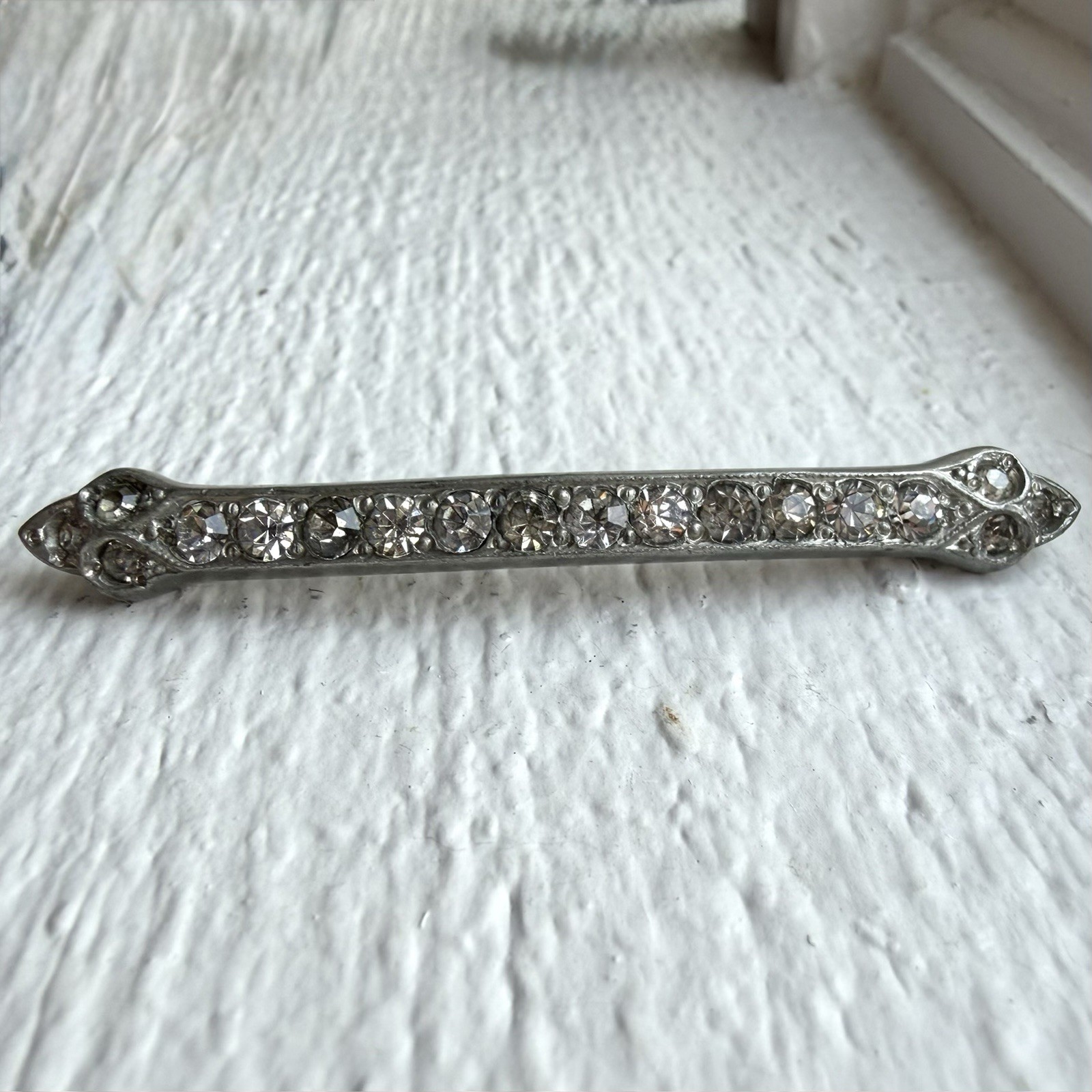 Vintage Art Deco Silverite Fishson H W Fisher & Sons Rhinestone Bar Brooch Pin