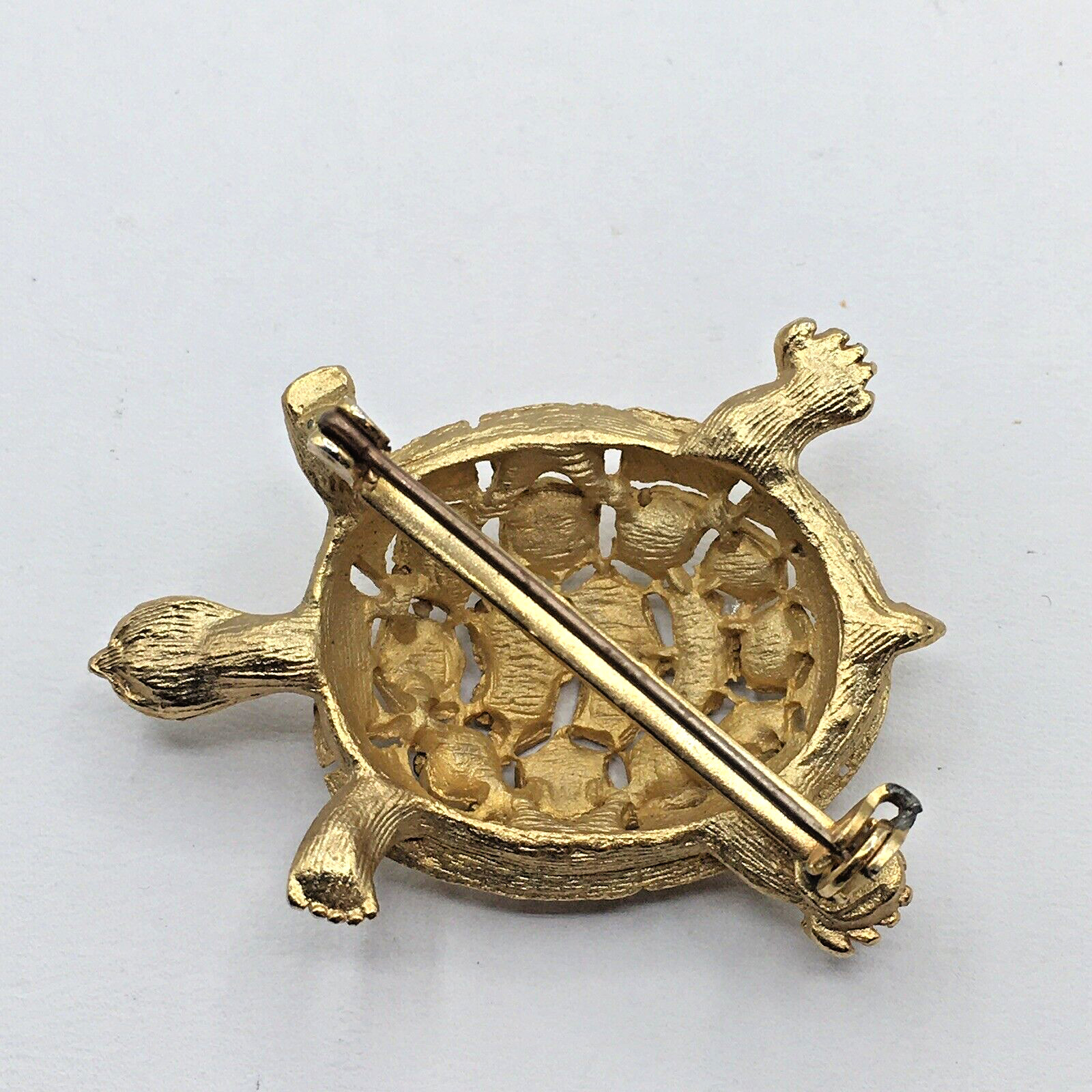 Beautiful Gold Tone Turtle w/ Light Blue Rhinestones Brooch Unsigned