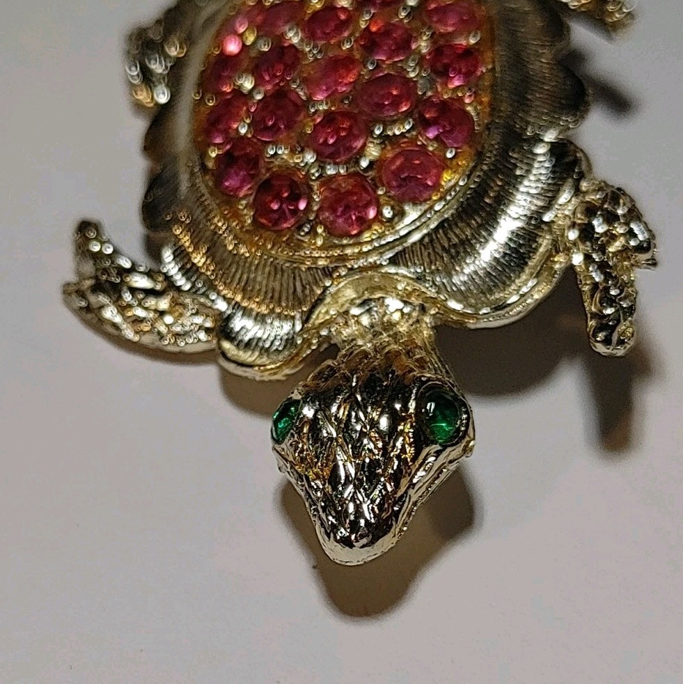 Vintage Gold Tone Pink and Green Crystal Sea Turtle Brooch – Pin