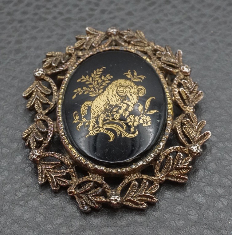 Vintage Aries Zodiac Cameo Ram April May Birthday Convertible Brooch Pendant