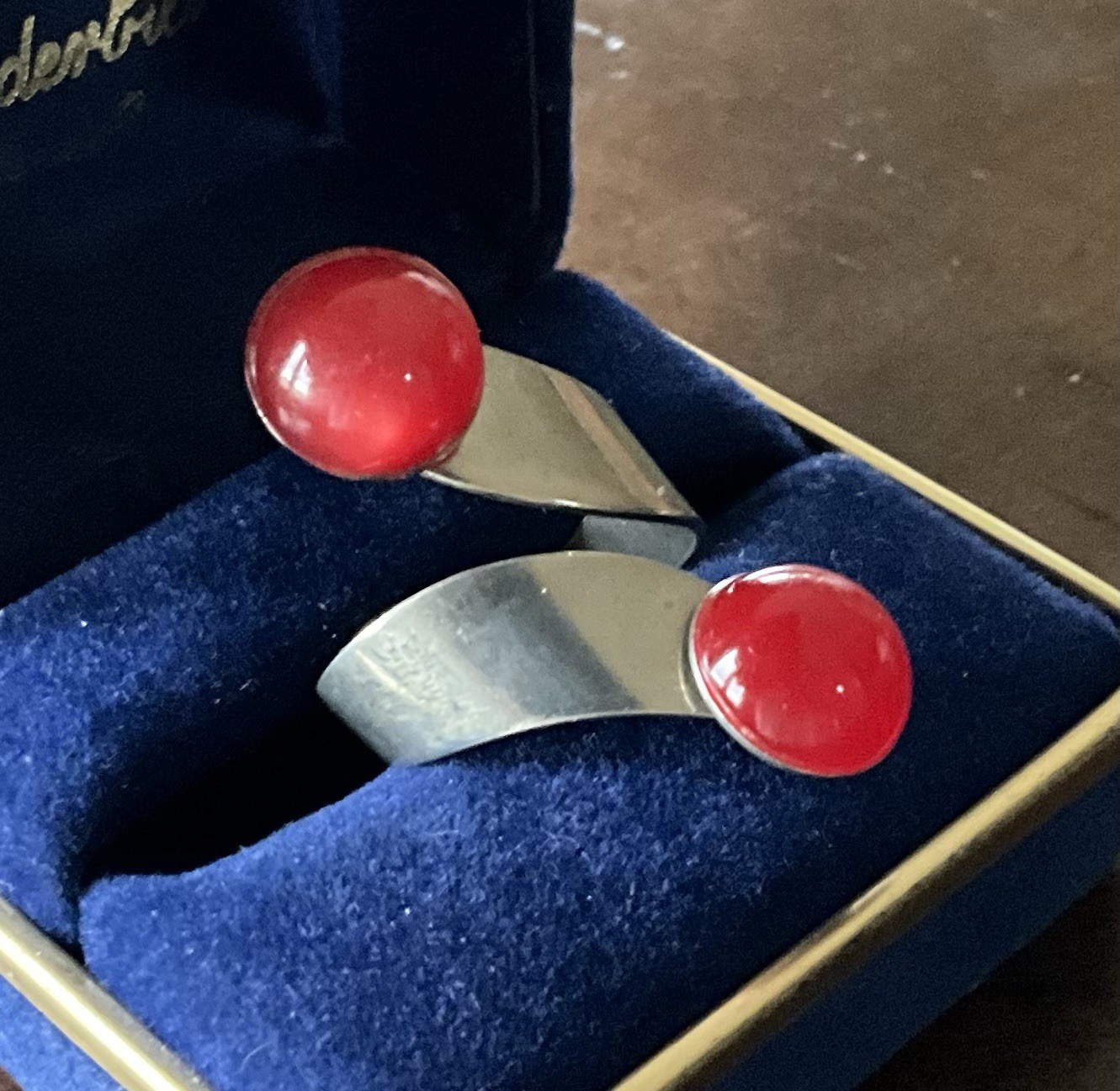 Vintage Modernist Bypass Red Cabochon Ring Estate Jewelry