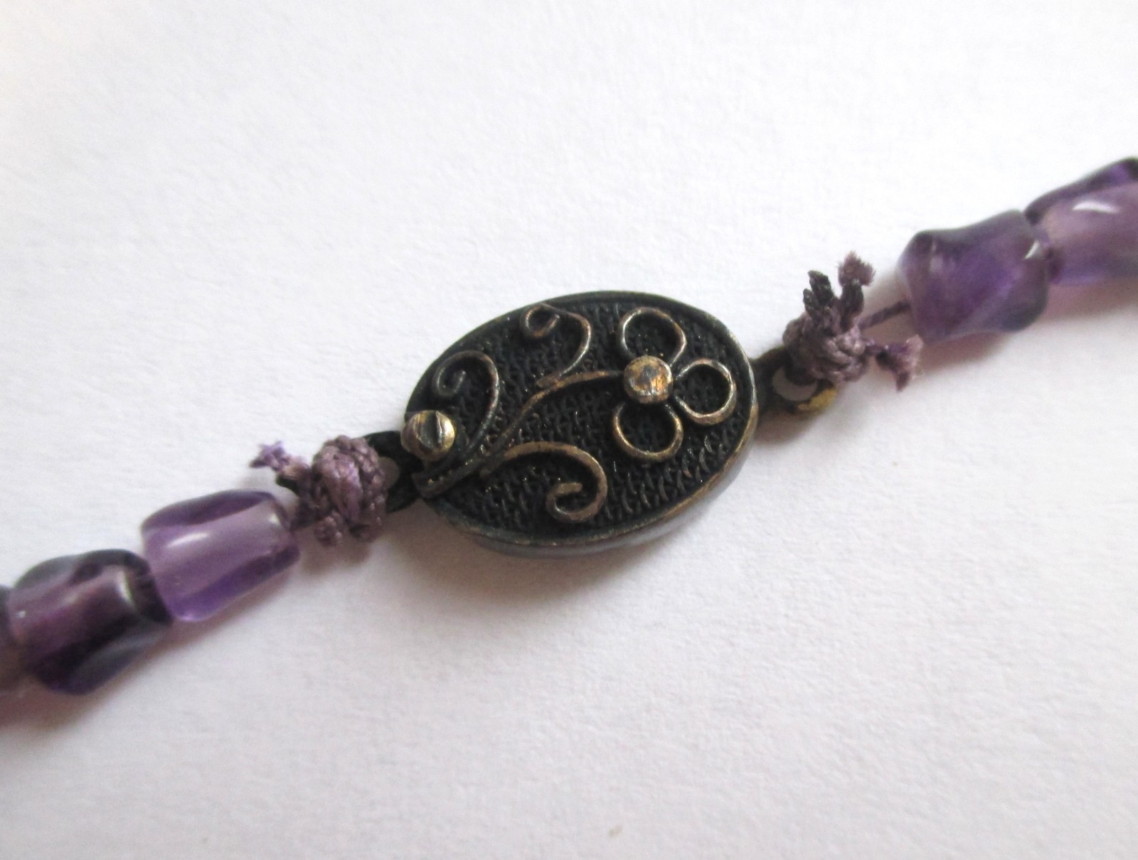 26in VINTAGE CHINESE EXPORT AMETHYST BEAD NECKLACE STERLING SILVER FLOWER CLASP