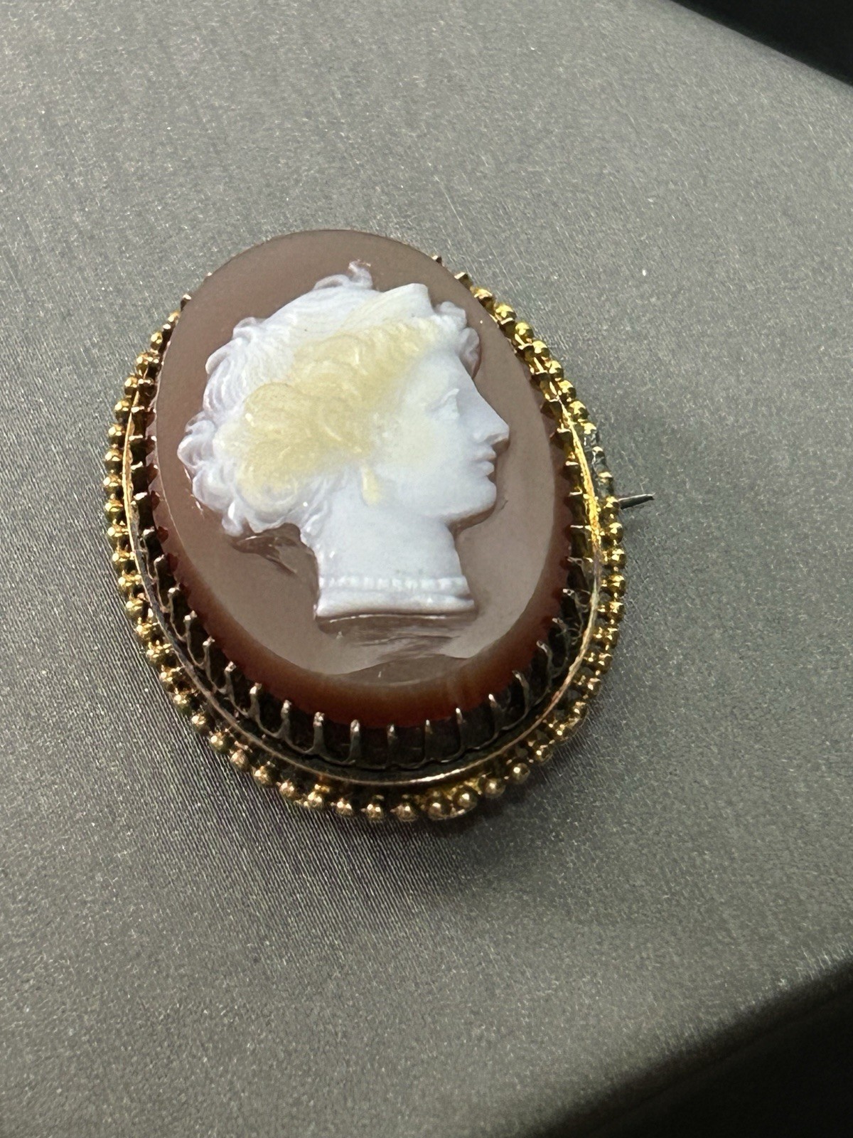 Antique Carved Shell Cameo Brooch Gold Frame Victorian Lady Portrait*