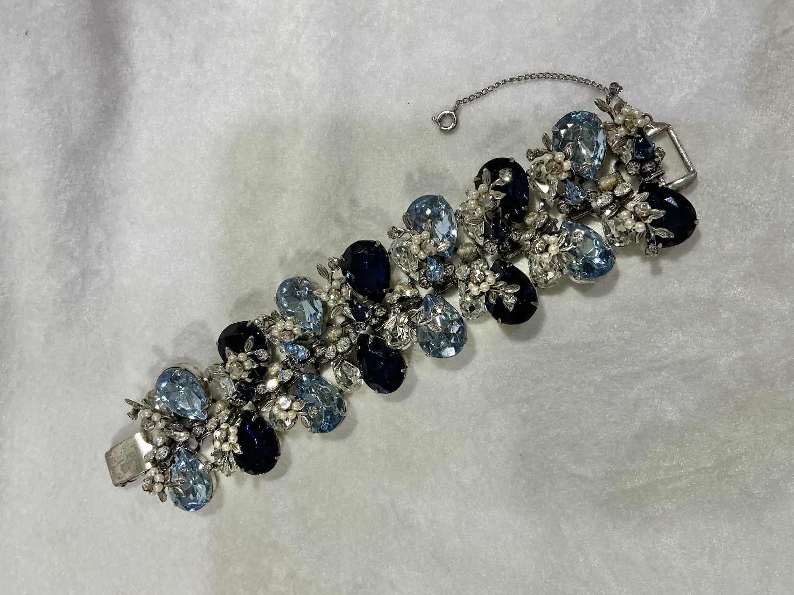 ROBERT Vtg. Bracelet. 1940s. Stunning! Good Condition!