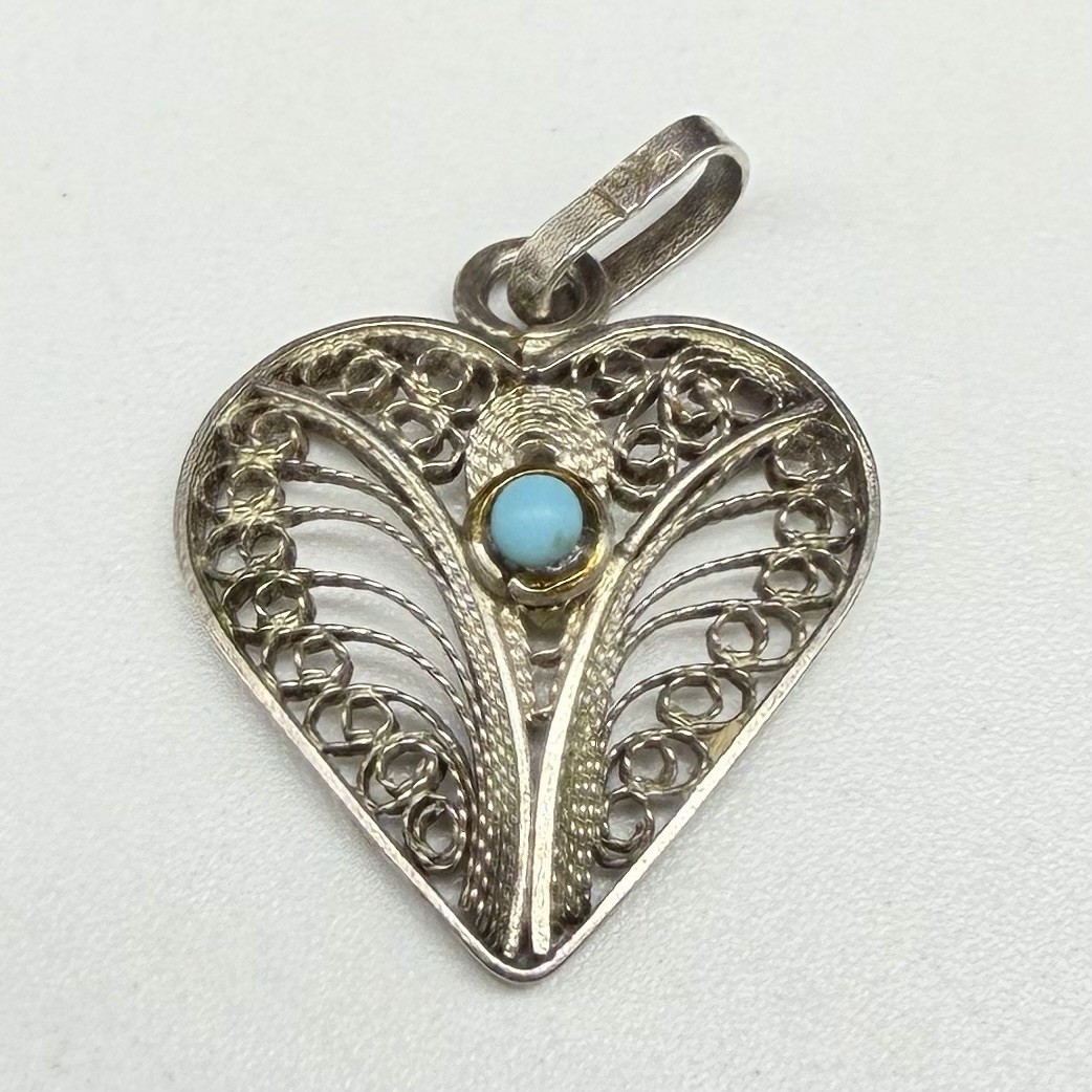 Sterling Silver 925 Vintage Filigree Turquoise Stone Heart 17.5mm Pendant 1.1g