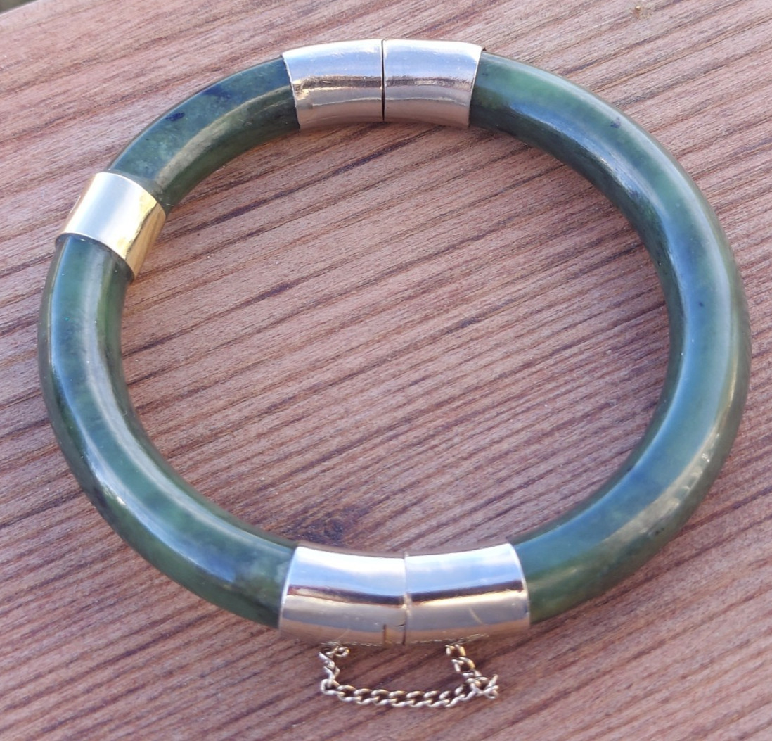 Lovely Hinge Jade Bangle Bracelet Dark Green Jadeite Pale Gold Tone Vintage