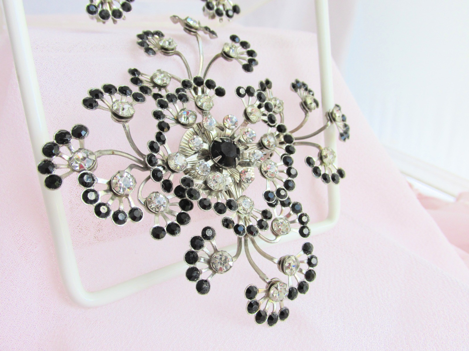 Vintage Explosion of Black & Clear Rhinestones 3.5″ Pin Earring Set Tiered 3D