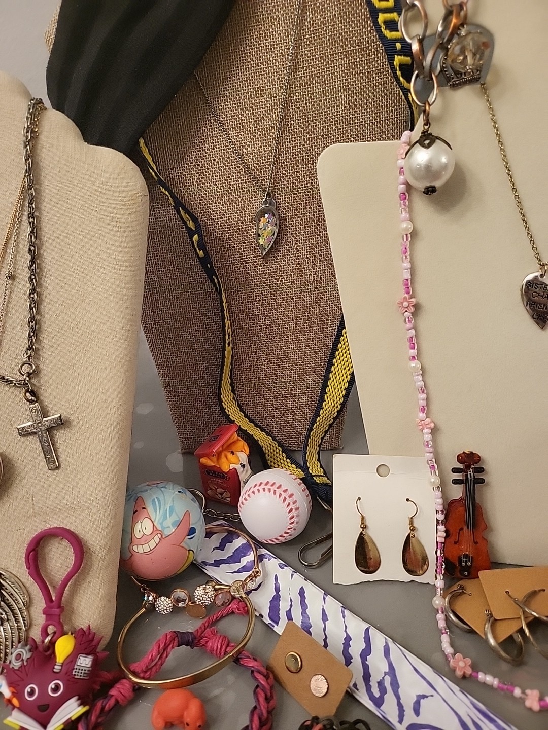 Costume Jewelry Lot 90 Pc + Girls Dress Up Box Collectibles, Hair Pcs And MoreG4