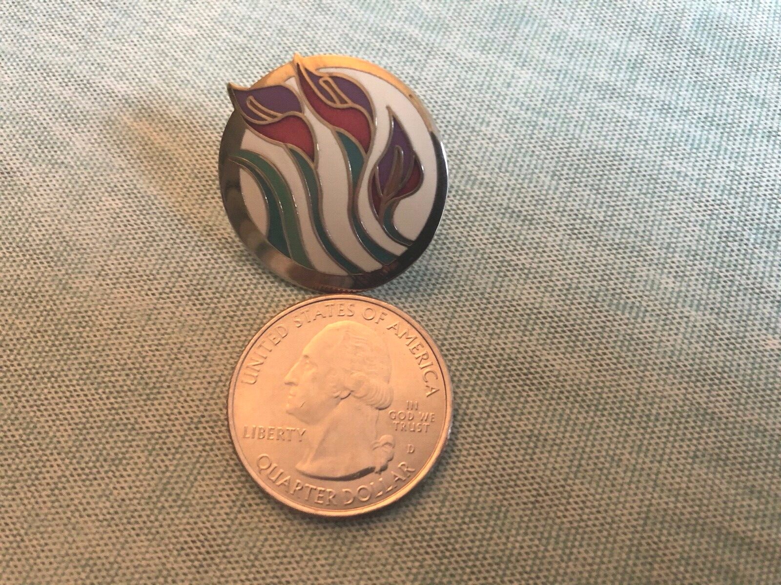 Laurel Burch LILIES FOR LES White Rose Purple Green, Gold tone Earrings post