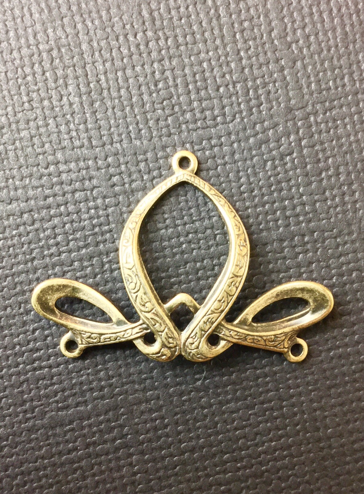 26223 Brass Oxidized Victorian Ornate Jewelry Connector Charm W 3/rings