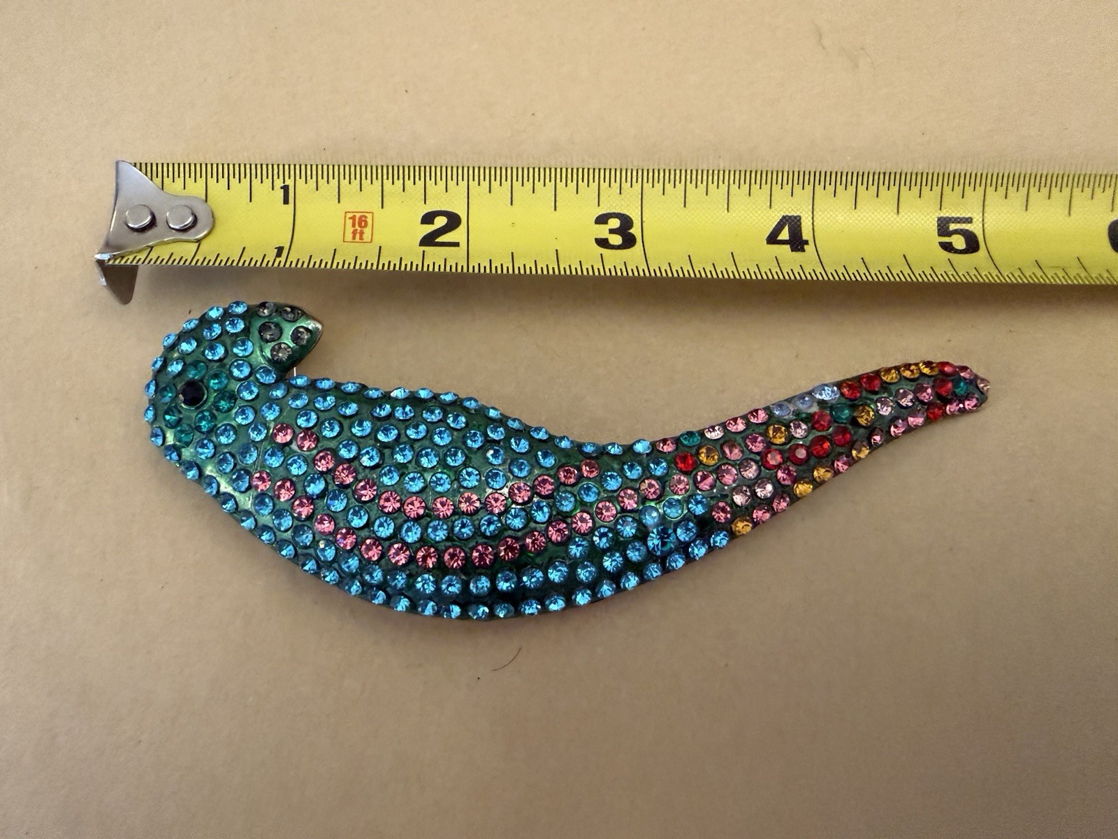 Unsigned Vintage Style Rhinestone Parrot Brooch Large Tropical Bird Pin 5.25”