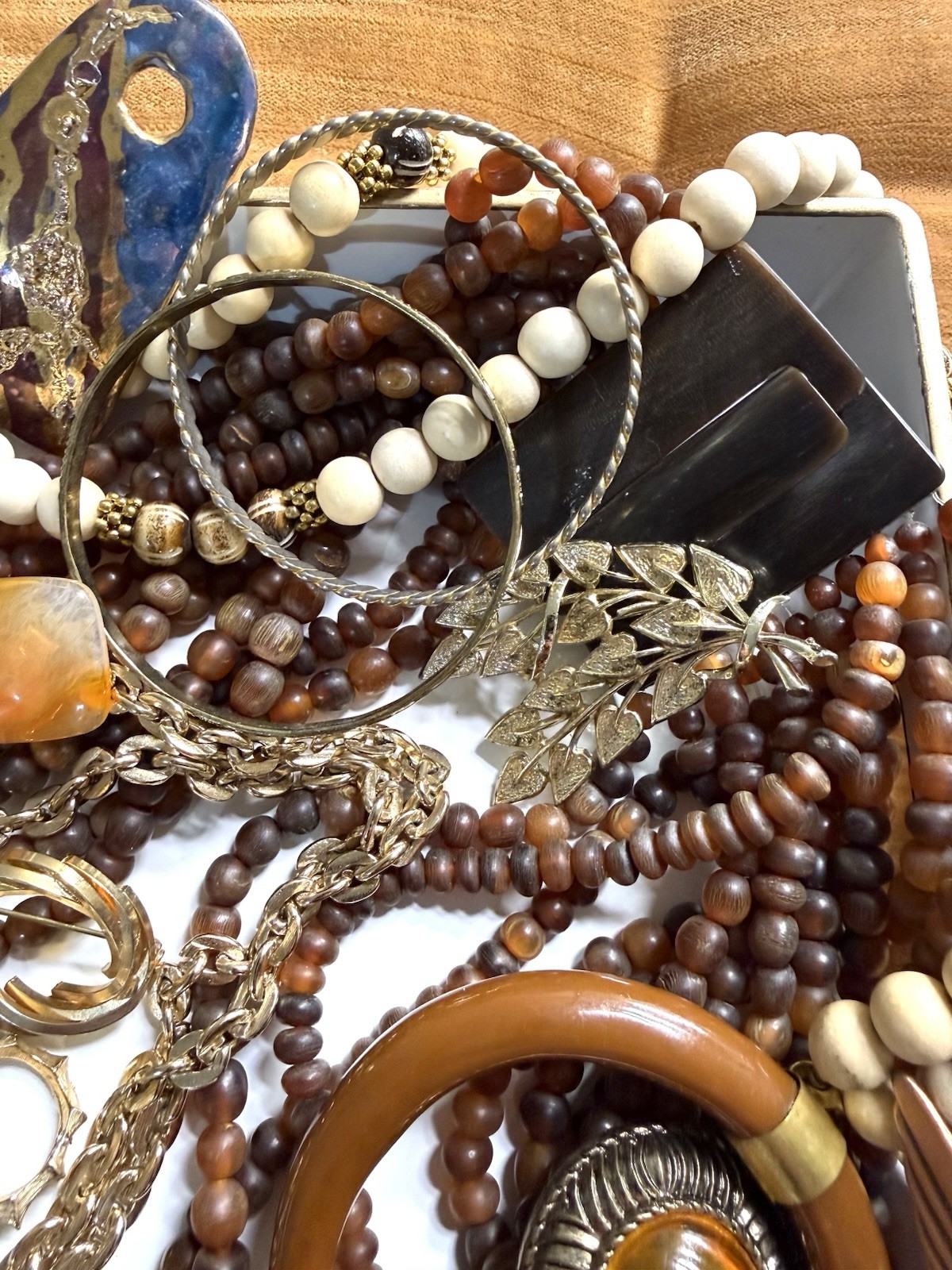 Hand Curated 20 Pc VINTAGE Earthtones Costume Jewelry Necklace Bracelet Lot V7
