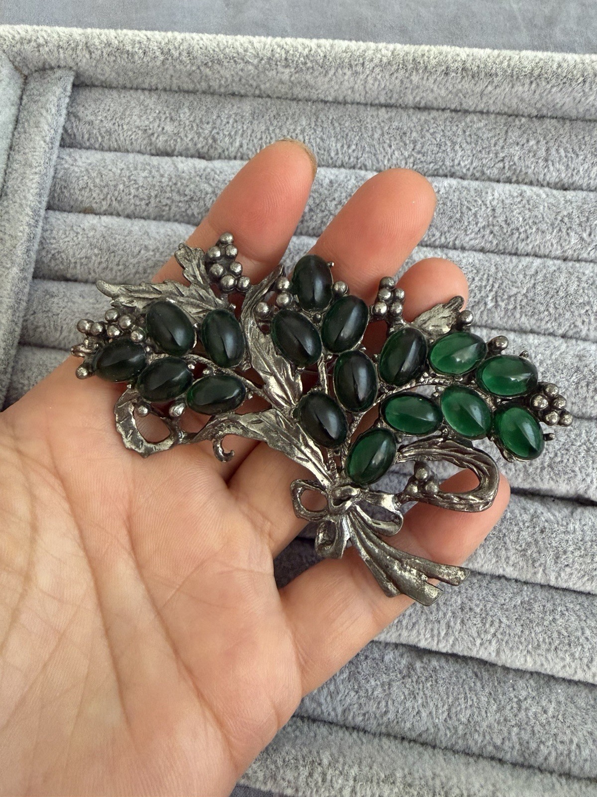 Vintage Green Glass Cabochon Grapes Bouquet Brooch Silver Tone Pin