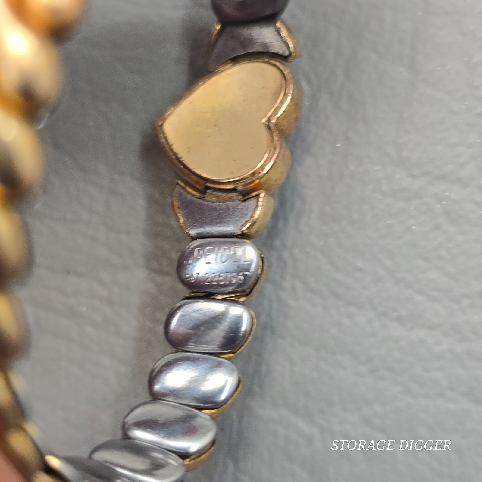 VTG 1940’s Miss Mignon by Speidel Gold Toned Metal Blue Heart Expansion Bracelet